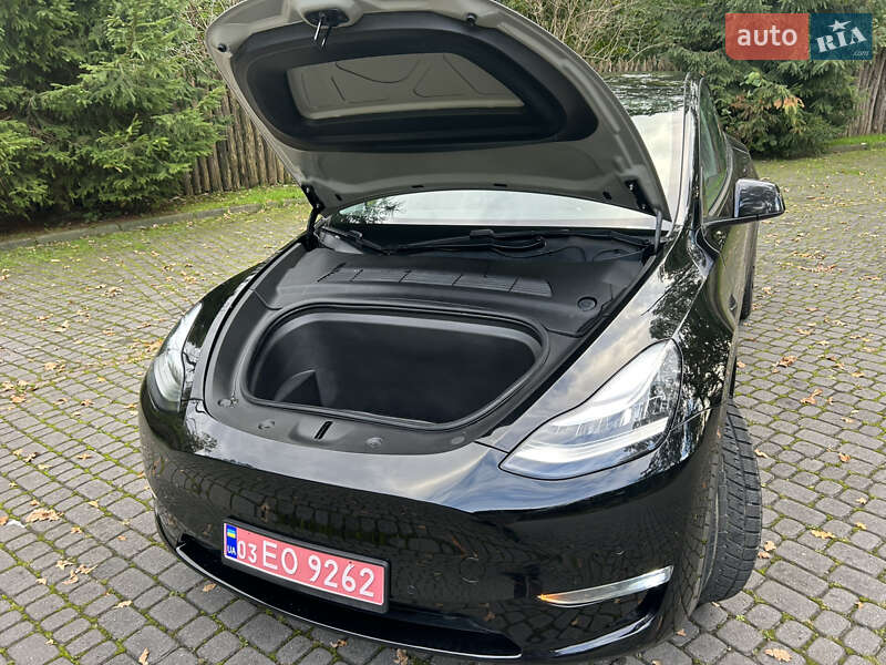 Внедорожник / Кроссовер Tesla Model Y 2020 в Львове