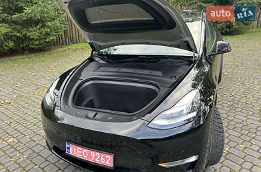 Позашляховик / Кросовер Tesla Model Y 2020 в 