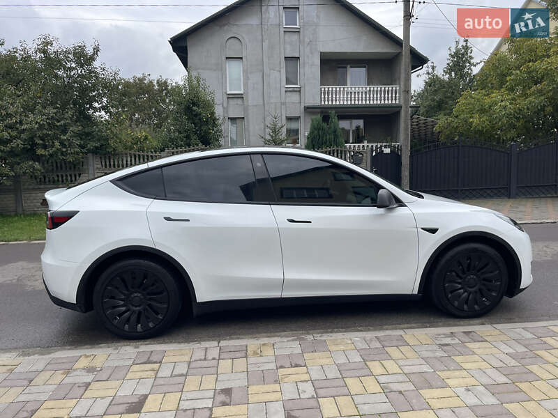 Внедорожник / Кроссовер Tesla Model Y 2023 в Луцке