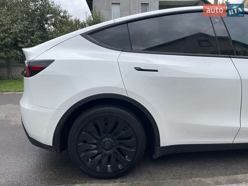 Внедорожник / Кроссовер Tesla Model Y 2023 в Луцке