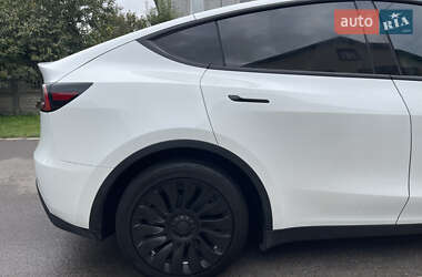 Внедорожник / Кроссовер Tesla Model Y 2023 в 