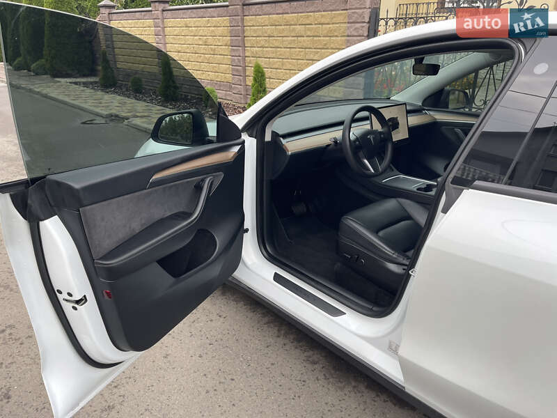 Внедорожник / Кроссовер Tesla Model Y 2023 в Луцке