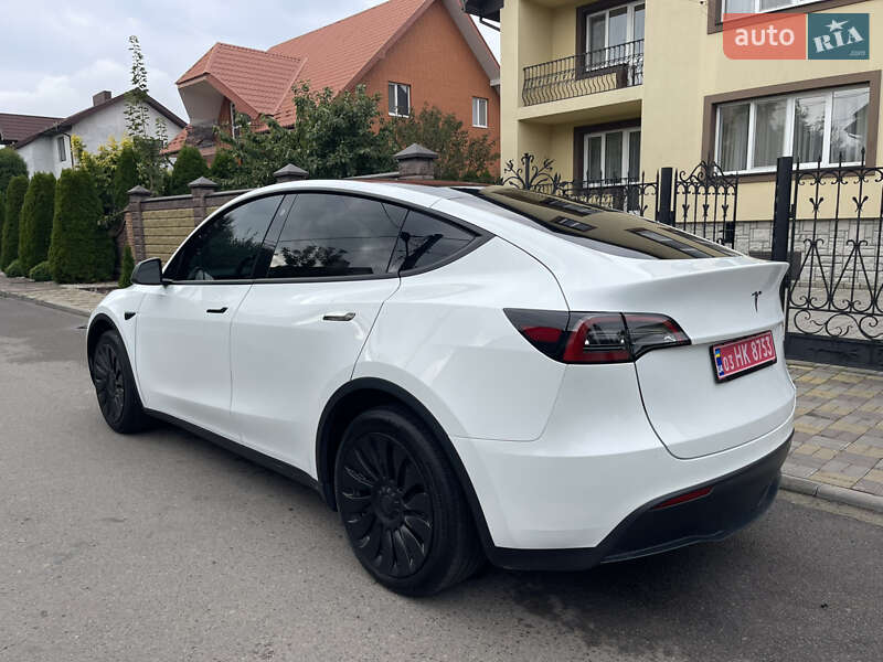 Внедорожник / Кроссовер Tesla Model Y 2023 в Луцке