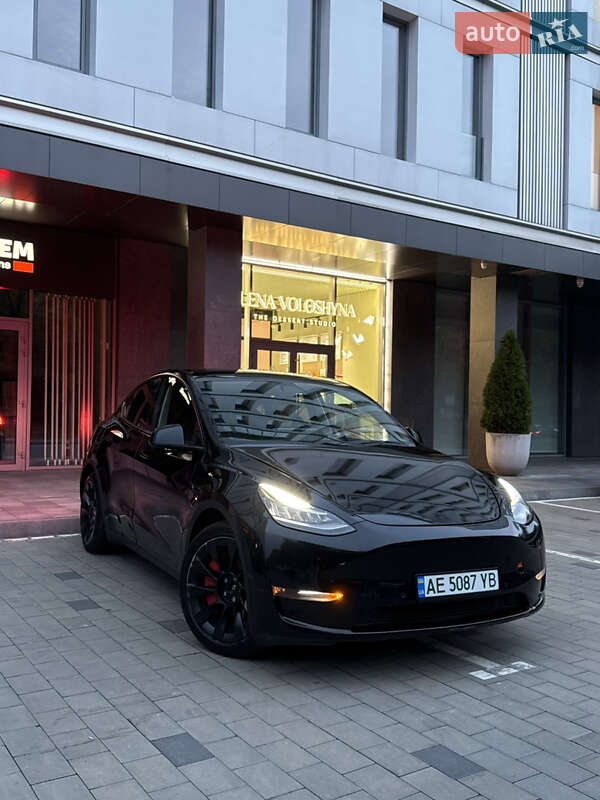 Внедорожник / Кроссовер Tesla Model Y 2021 в Днепре
