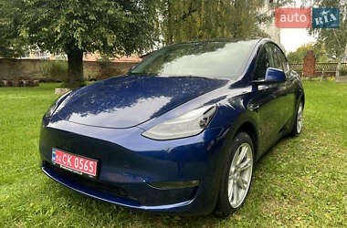 Позашляховик / Кросовер Tesla Model Y 2023 в 