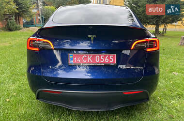 Позашляховик / Кросовер Tesla Model Y 2023 в 