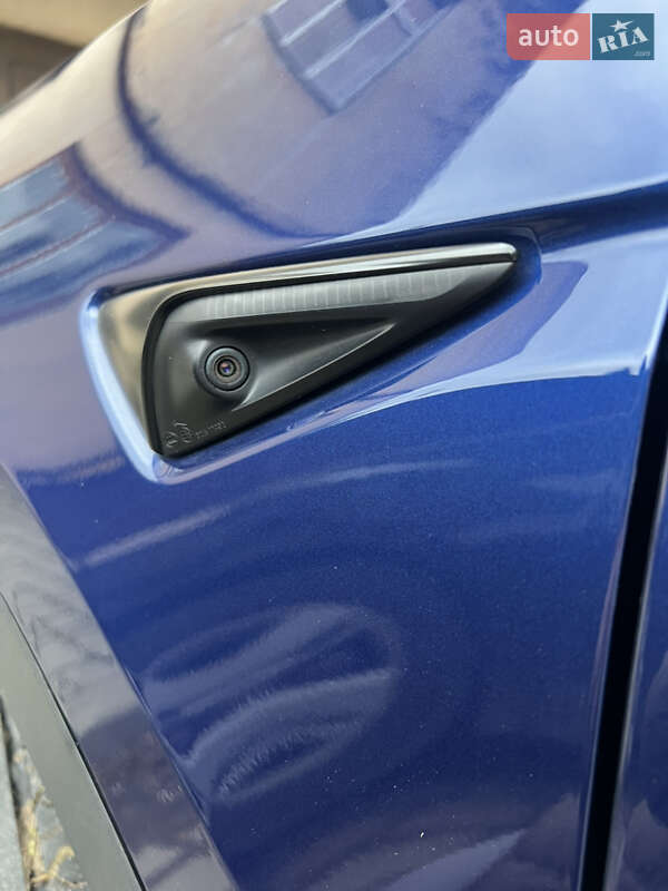 Позашляховик / Кросовер Tesla Model Y 2023 в Львові