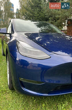 Позашляховик / Кросовер Tesla Model Y 2023 в 