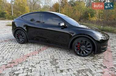 Позашляховик / Кросовер Tesla Model Y 2024 в 