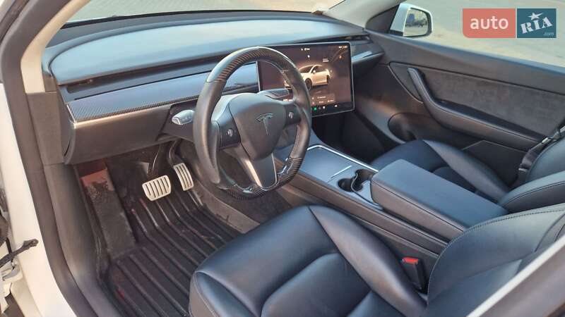Позашляховик / Кросовер Tesla Model Y 2022 в Львові
