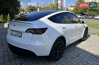 Внедорожник / Кроссовер Tesla Model Y 2021 в 