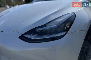 Внедорожник / Кроссовер Tesla Model Y 2021 в 