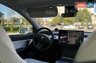 Внедорожник / Кроссовер Tesla Model Y 2021 в 