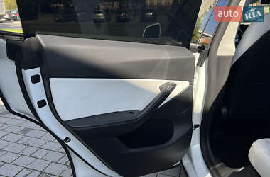 Внедорожник / Кроссовер Tesla Model Y 2021 в 