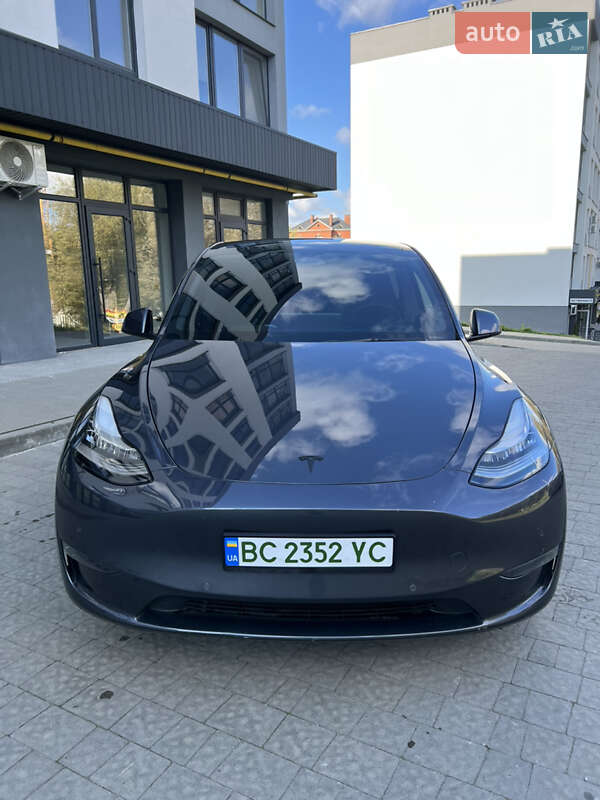 Позашляховик / Кросовер Tesla Model Y 2021 в Львові