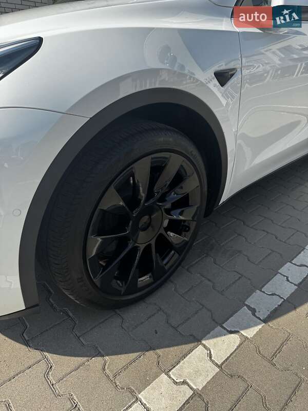Внедорожник / Кроссовер Tesla Model Y 2022 в Хмельницком