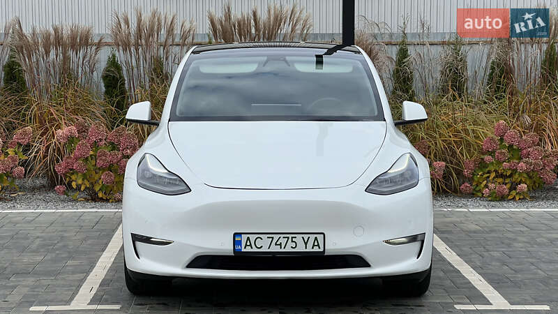 Tesla Model Y 2021