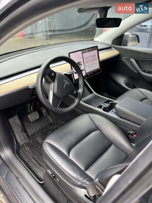 Позашляховик / Кросовер Tesla Model Y 2020 в Рівному