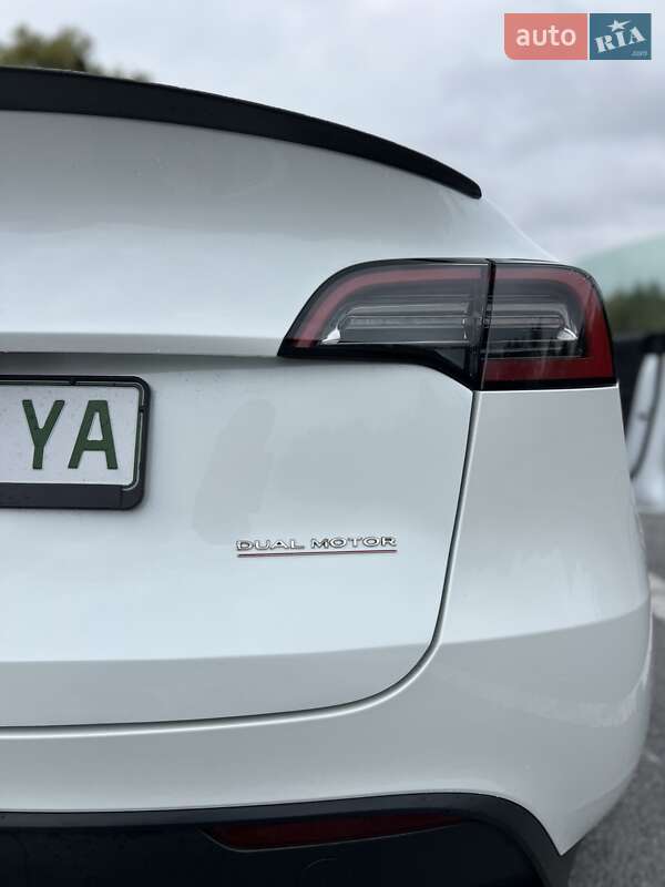 Позашляховик / Кросовер Tesla Model Y 2023 в Звягелі