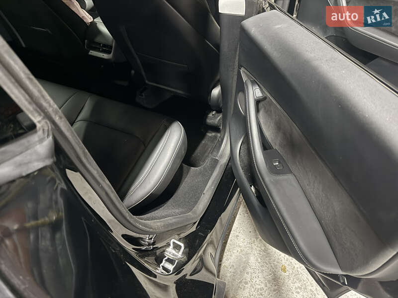Позашляховик / Кросовер Tesla Model Y 2023 в Самборі