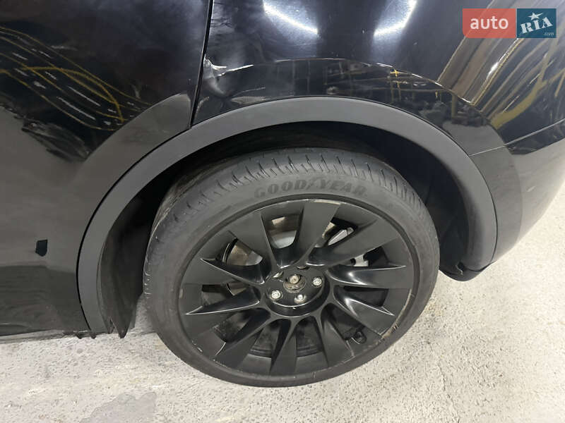 Позашляховик / Кросовер Tesla Model Y 2023 в Самборі