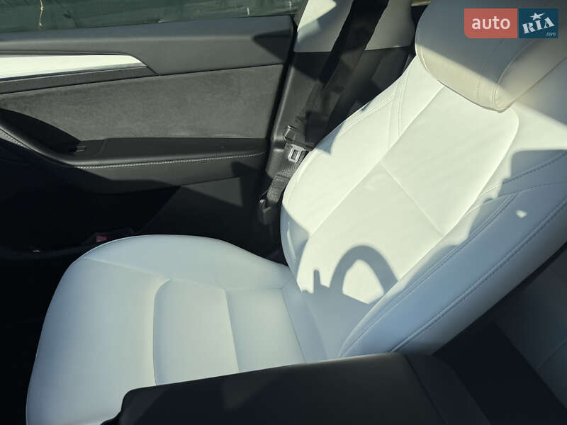 Позашляховик / Кросовер Tesla Model Y 2022 в Одесі