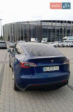 Позашляховик / Кросовер Tesla Model Y 2021 в 