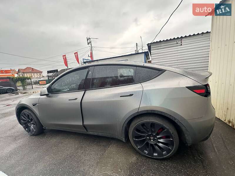 Внедорожник / Кроссовер Tesla Model Y 2024 в Киеве фото 8 Внедорожник / Кроссовер Tesla Model Y 2024 в Киеве