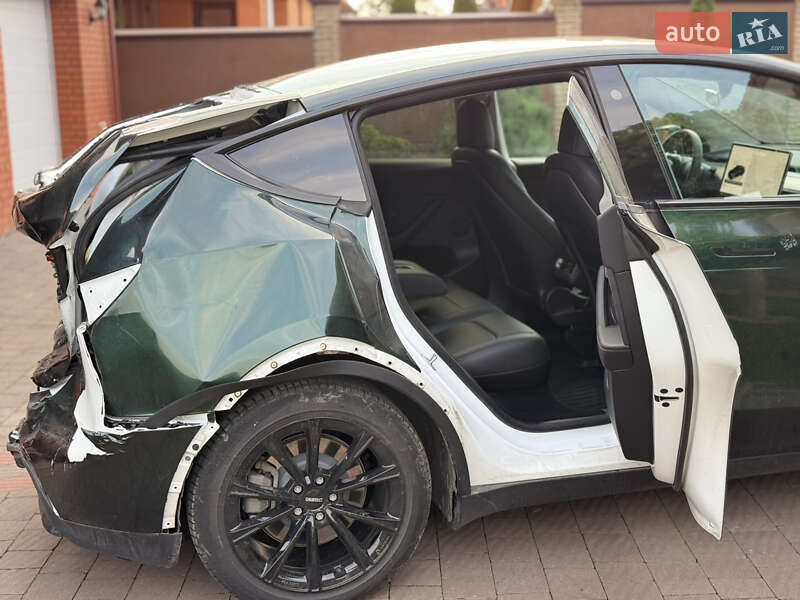 Внедорожник / Кроссовер Tesla Model Y 2022 в Луцке