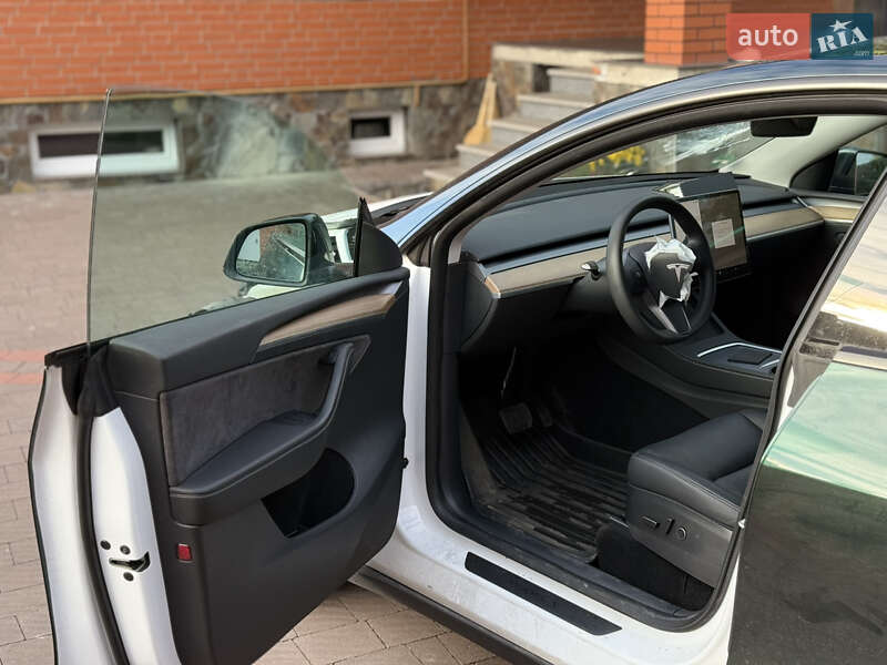 Внедорожник / Кроссовер Tesla Model Y 2022 в Луцке