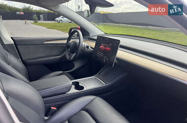 Позашляховик / Кросовер Tesla Model Y 2022 в 