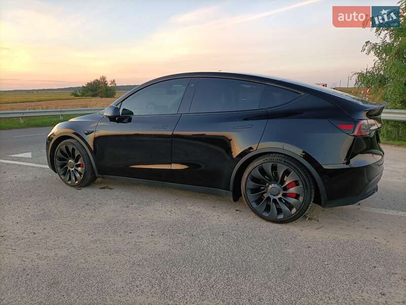 Внедорожник / Кроссовер Tesla Model Y 2022 в Львове