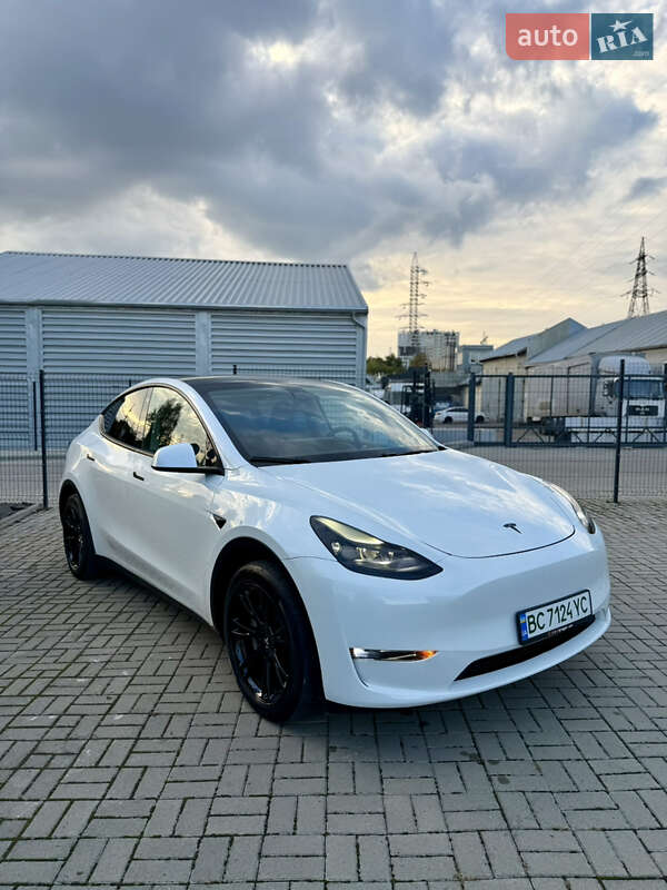 Внедорожник / Кроссовер Tesla Model Y 2023 в 
