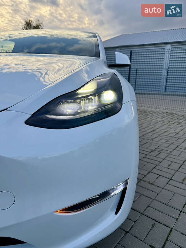 Позашляховик / Кросовер Tesla Model Y 2023 в Львові