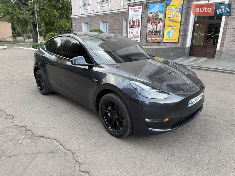 Позашляховик / Кросовер Tesla Model Y 2024 в Кам'янському