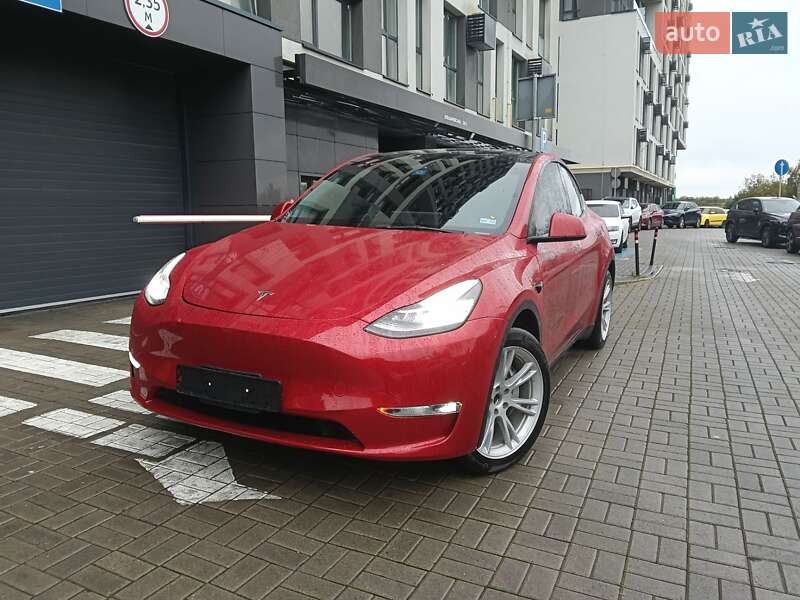 Позашляховик / Кросовер Tesla Model Y 2023 в Львові