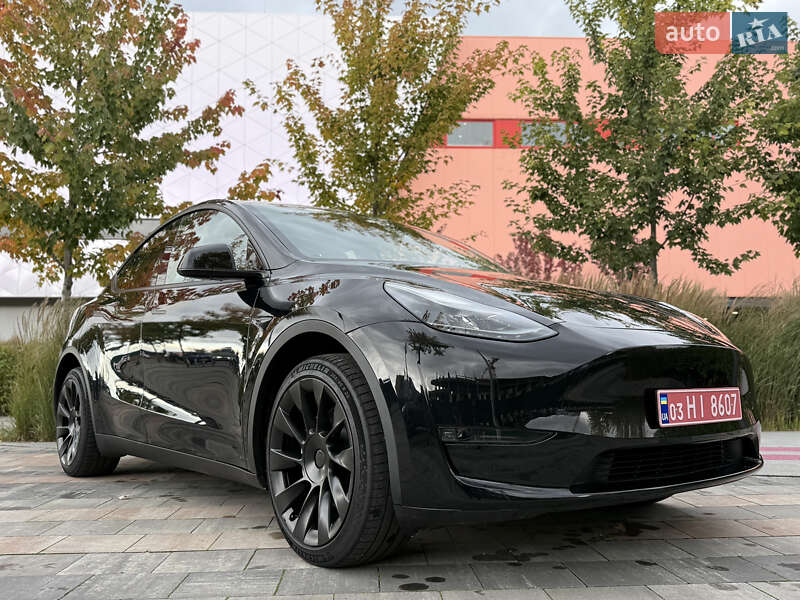 Внедорожник / Кроссовер Tesla Model Y 2023 в Киеве