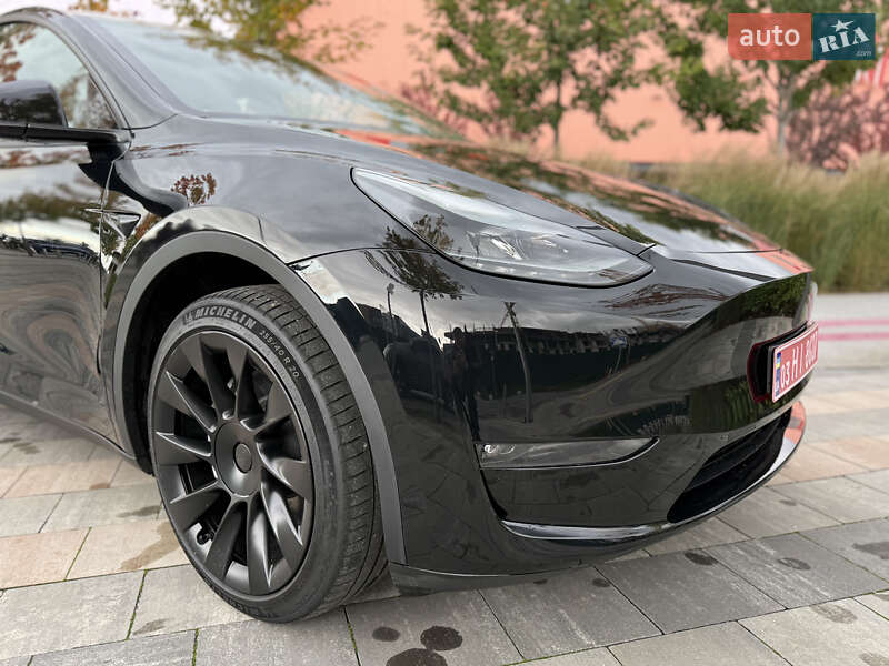 Внедорожник / Кроссовер Tesla Model Y 2023 в Киеве