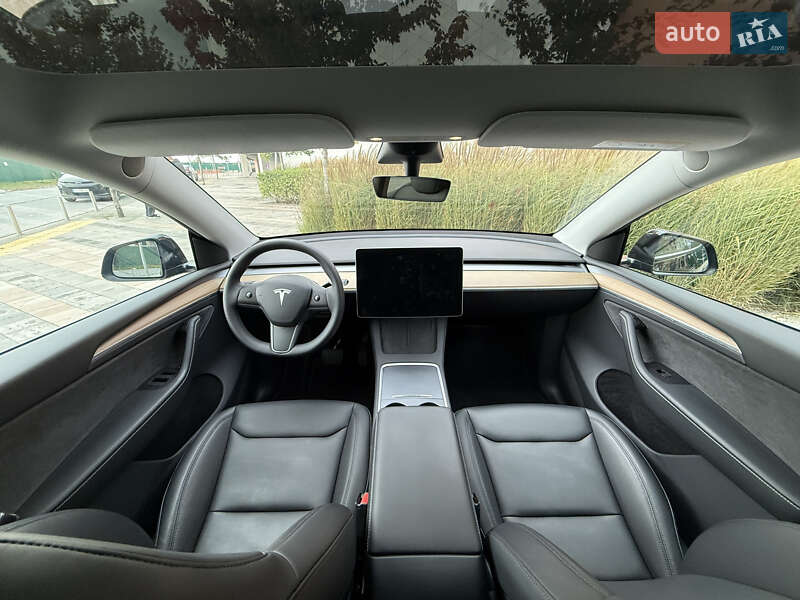 Внедорожник / Кроссовер Tesla Model Y 2023 в Киеве