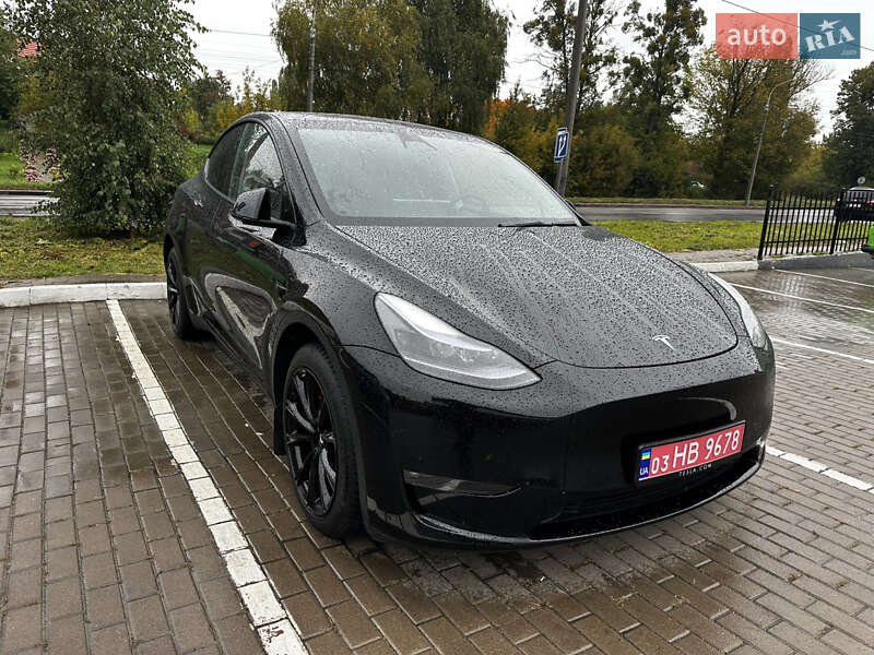 Позашляховик / Кросовер Tesla Model Y 2024 в Рівному