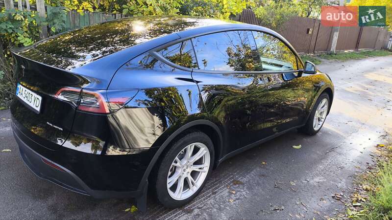 Позашляховик / Кросовер Tesla Model Y 2023 в Києві