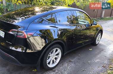 Внедорожник / Кроссовер Tesla Model Y 2023 в 