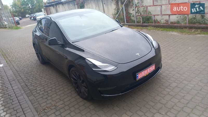 Позашляховик / Кросовер Tesla Model Y 2021 в Львові