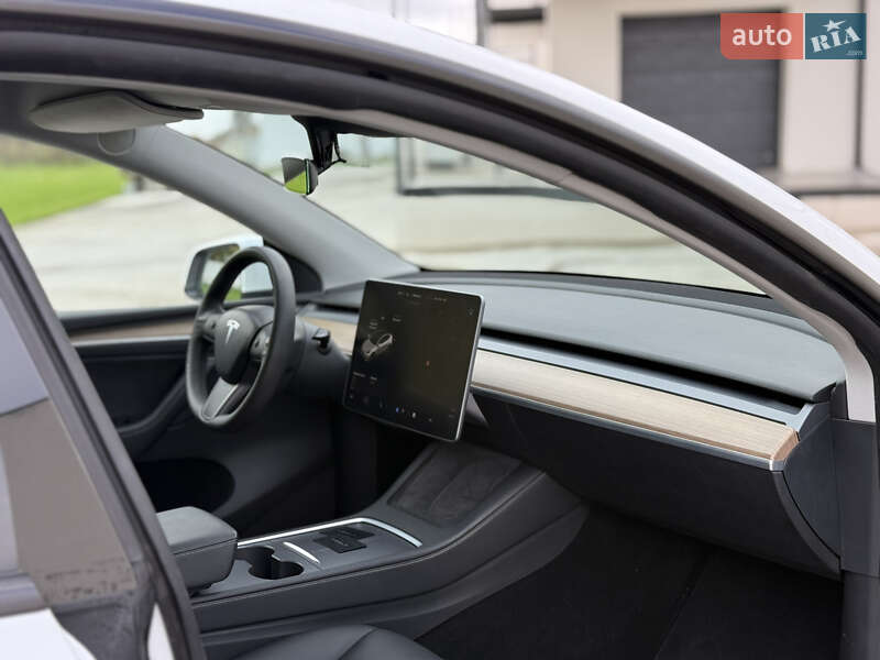 Позашляховик / Кросовер Tesla Model Y 2022 в Луцьку
