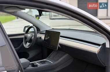 Позашляховик / Кросовер Tesla Model Y 2022 в 