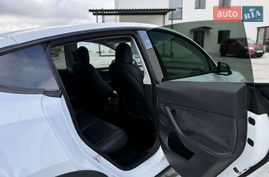 Позашляховик / Кросовер Tesla Model Y 2022 в 