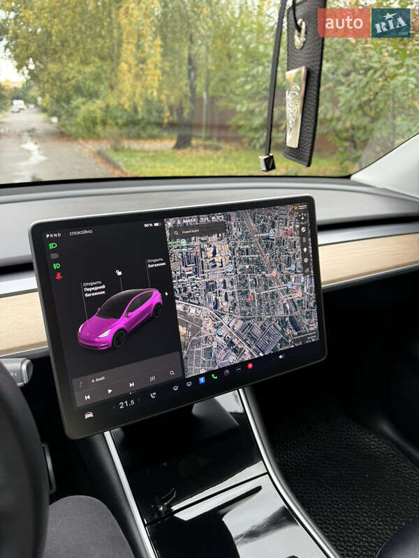Внедорожник / Кроссовер Tesla Model Y 2020 в Вишневом