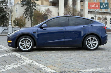 Внедорожник / Кроссовер Tesla Model Y 2021 в 