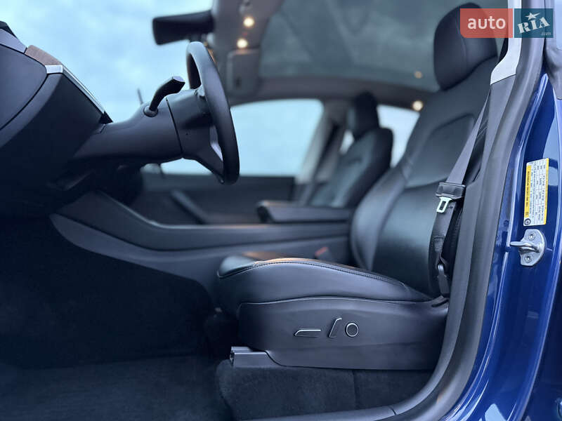 Позашляховик / Кросовер Tesla Model Y 2021 в Харкові