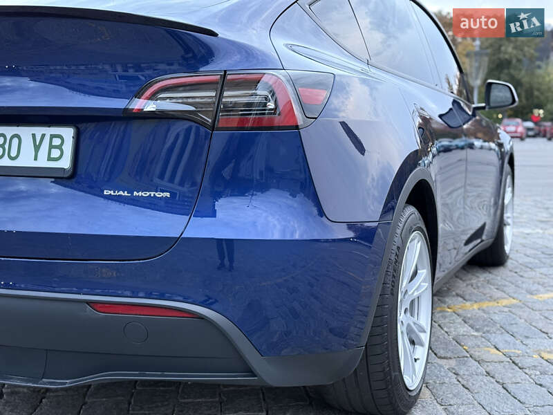 Позашляховик / Кросовер Tesla Model Y 2021 в Харкові